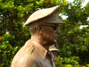 Picture of General MacArthur Statue